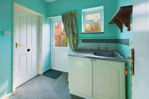 110 Stroud Road, Gloucester, GL1 5JN