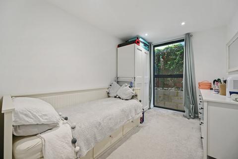 2 bedroom apartment for sale, St. James Road, Sutton, SM1