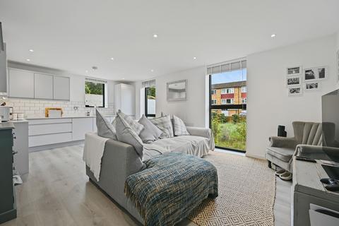 2 bedroom apartment for sale, St. James Road, Sutton, SM1