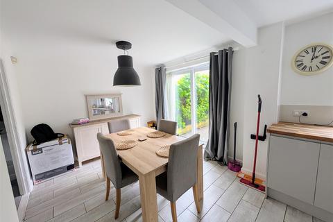 4 bedroom detached house for sale, Robert Dukeson Avenue, Newark