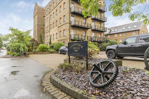 2 bedroom apartment for sale, John Bunn Mill, Addlestone, KT15