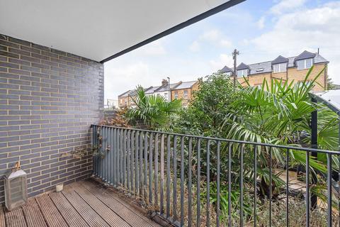 Flat 1, Grove Lodge, 2c Bensham Grove, Thornton Heath, CR7 8EA