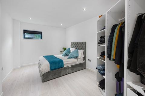 Flat 1, Grove Lodge, 2c Bensham Grove, Thornton Heath, CR7 8EA