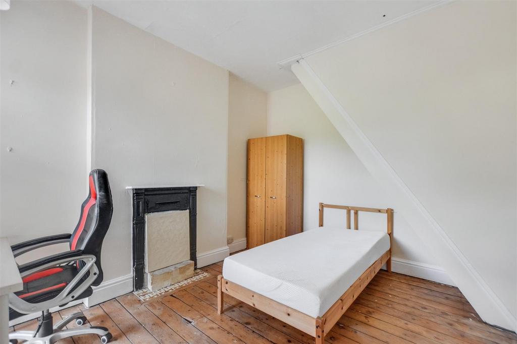 Bedroom 2 1.jpeg