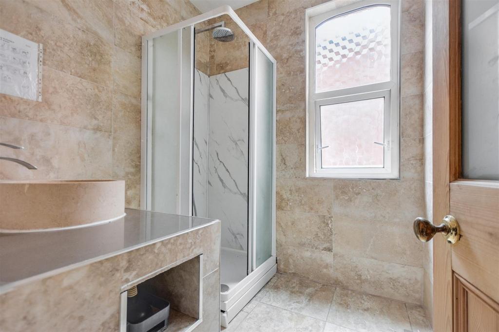 Shower Room.jpeg