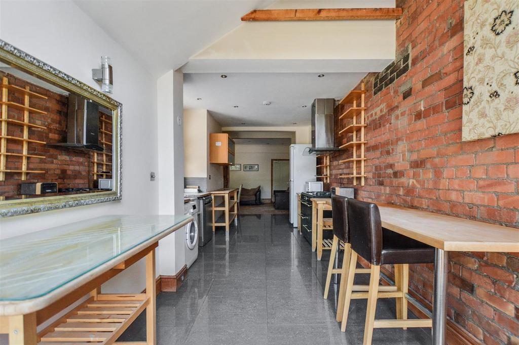 Kitchen 3.jpeg
