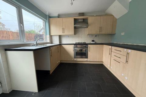 3 bedroom semi-detached house to rent, Lancaster Road, Rothwell