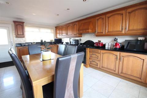 4 bedroom semi-detached house for sale, North Road, Darlington