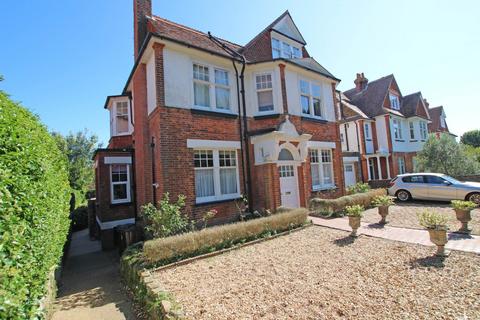 3 bedroom flat for sale, Milnthorpe Road, Eastbourne, BN20 7NS