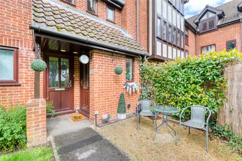 2 bedroom maisonette for sale, Wyvern Close, Bracknell, Berkshire, RG12