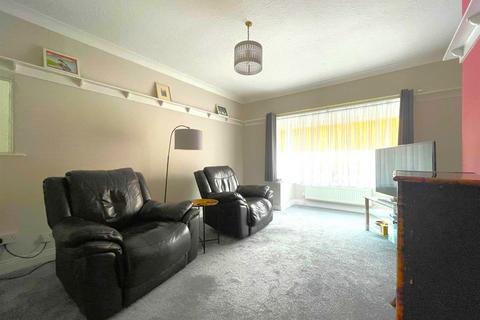 2 bedroom semi-detached bungalow for sale, Stanley Avenue, Hornsea