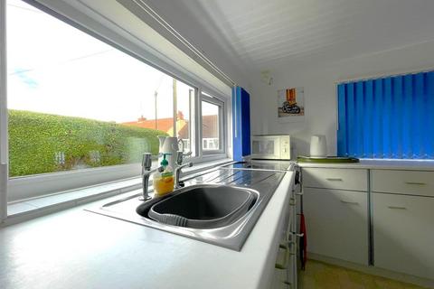 2 bedroom semi-detached bungalow for sale, Stanley Avenue, Hornsea