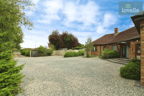 5 bedroom detached bungalow for sale, Great Coates Road, Healing DN41