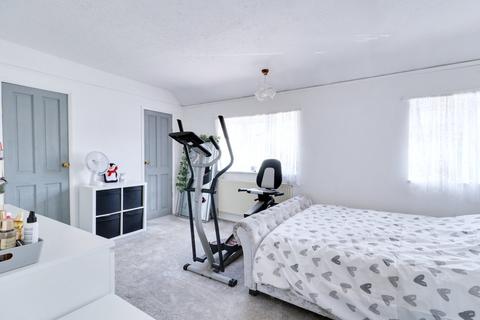 108 Broxburn Drive, South Ockendon, RM15 5QS