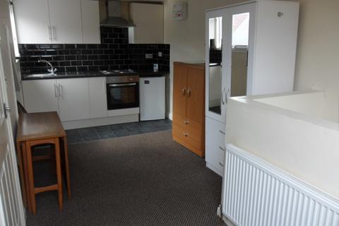 Studio to rent, Radford Road, Radford CV6