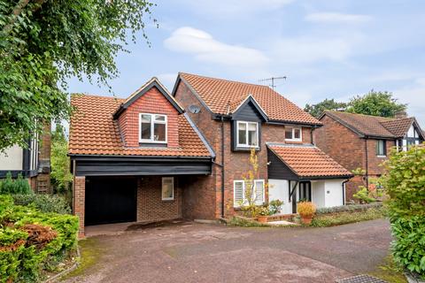 46 Padbrook, Oxted, RH8 0DZ