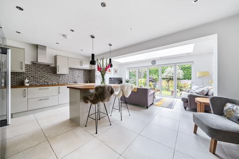 46 Padbrook, Oxted, RH8 0DZ