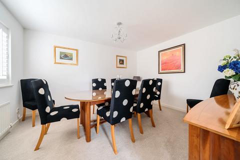 46 Padbrook, Oxted, RH8 0DZ