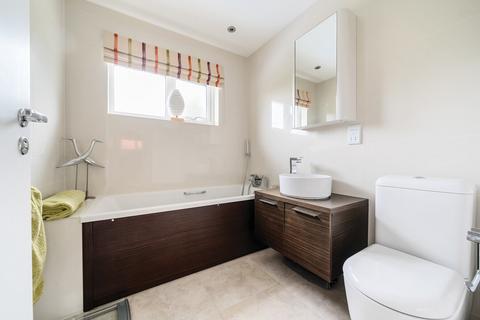 46 Padbrook, Oxted, RH8 0DZ