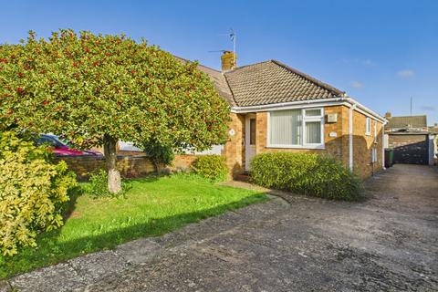 2 bedroom bungalow for sale, High Drive, Berg Estate, Basingstoke, RG22