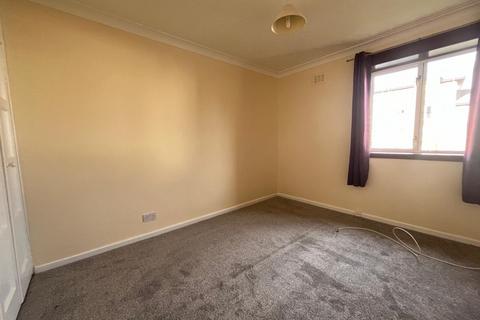 2 bedroom flat to rent, Ivanhoe Crescent, Edinburgh EH16