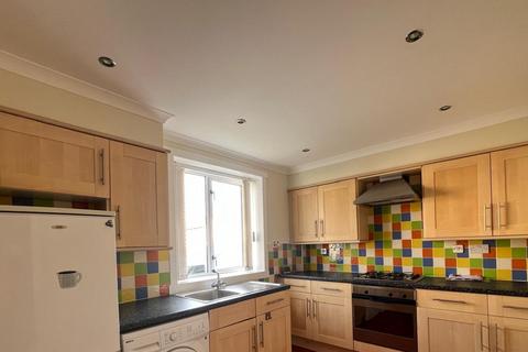 2 bedroom flat to rent, Ivanhoe Crescent, Edinburgh EH16