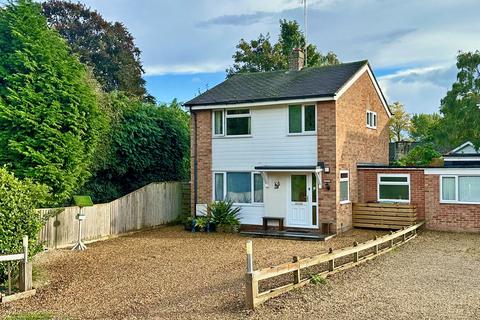 3 bedroom detached house for sale, Chambrai Close, Appleford OX14