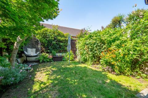 2 bedroom terraced house for sale, Warwick Road, Sutton