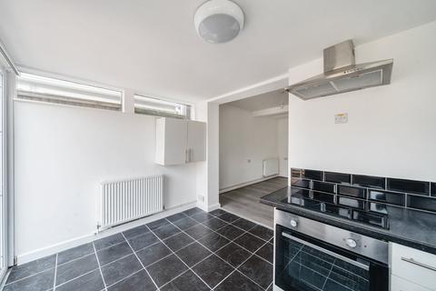 1 bedroom flat for sale, Winterslow Drive, Havant PO9