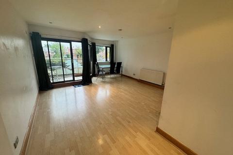 2 bedroom apartment to rent, Seymour Grove, Manchester, M16