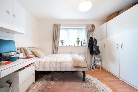 25 Peal Gardens, London, W13 0BA