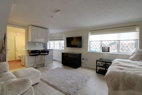 Studio for sale, Diamond Waters 216-218, Lancing BN15