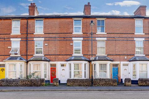 4 bedroom terraced house for sale, Pyatt Street, The Meadows NG2