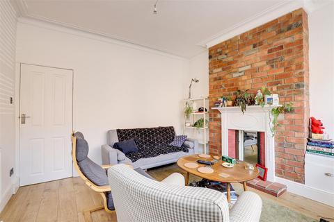 4 bedroom terraced house for sale, Pyatt Street, The Meadows NG2