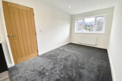 4 bedroom townhouse for sale, Orchard Street West, Longwood, Huddersfield