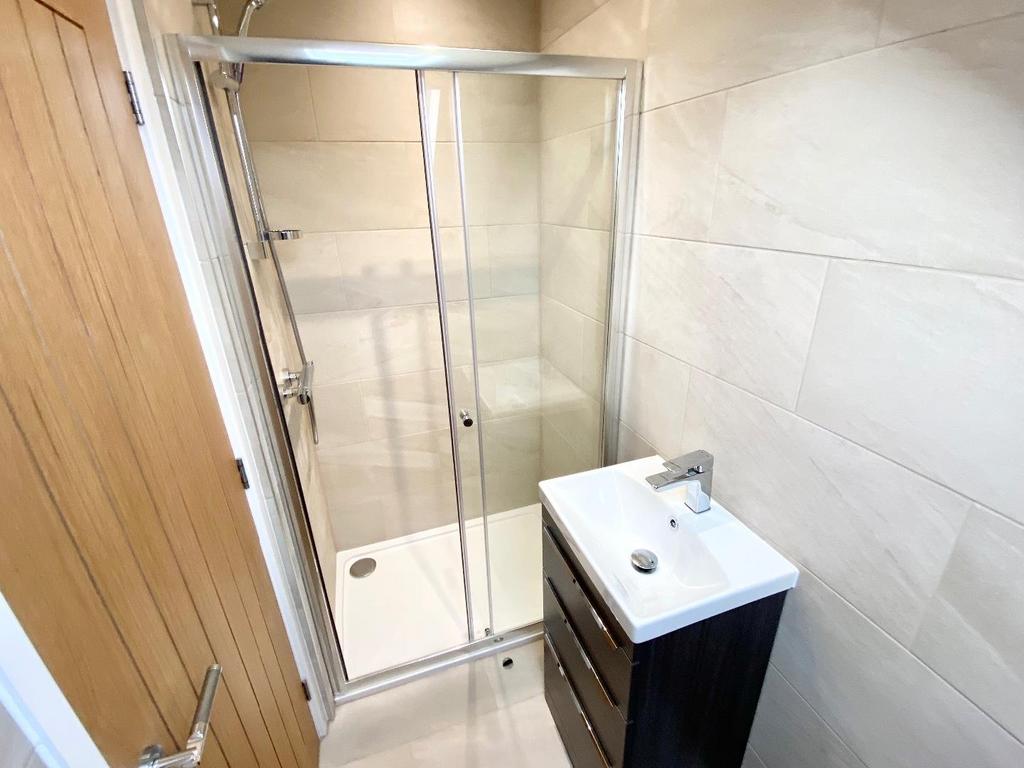 En suite shower room