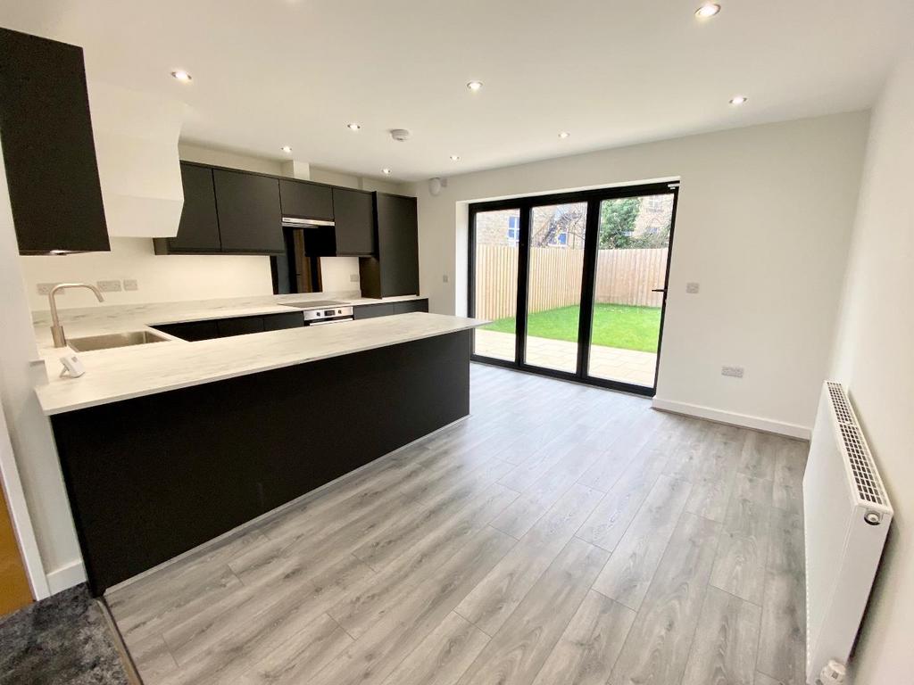 Dining area with bifolding doors