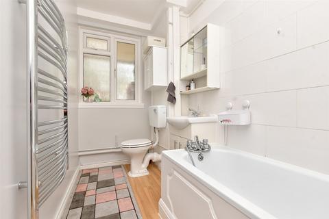 7 Denmark Gardens, Carshalton, SM5 2JL