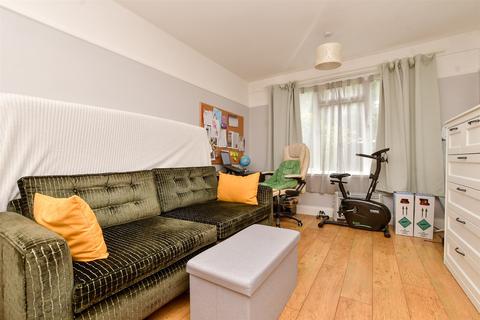 7 Denmark Gardens, Carshalton, SM5 2JL