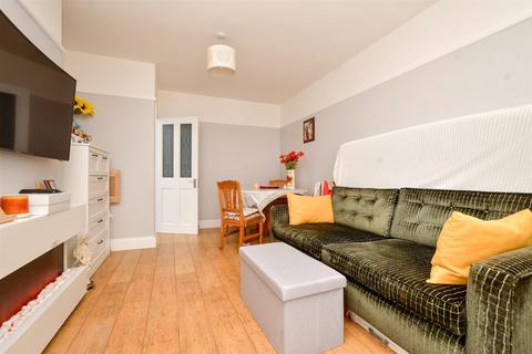 1 bedroom ground floor flat for sale, Denmark Gardens, Carshalton, Surrey