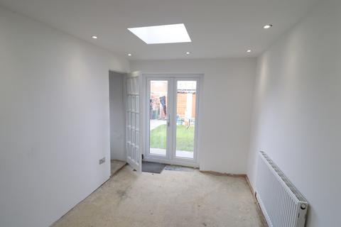 16 Audley Way, Basildon, SS14 2AB