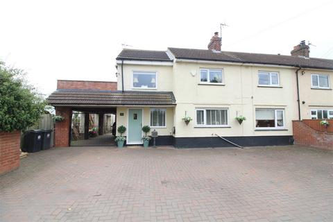 3 bedroom end of terrace house for sale, Walworth Gate, Darlington