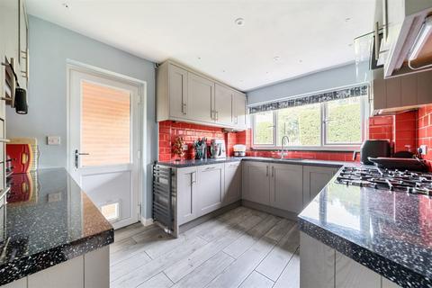 3 bedroom end of terrace house for sale, Peperham Road, Haslemere, GU27