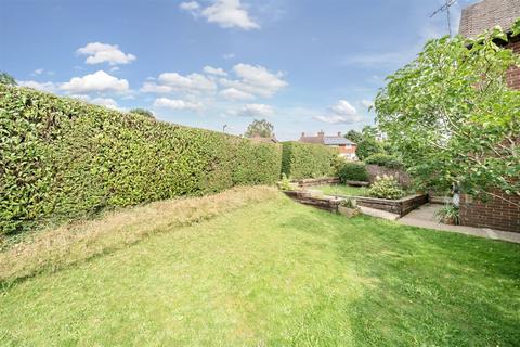 3 bedroom end of terrace house for sale, Peperham Road, Haslemere, GU27