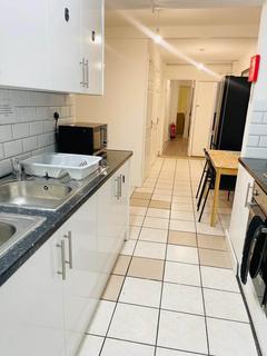 1 bedroom in a house share to rent, Rectory Road, Southall