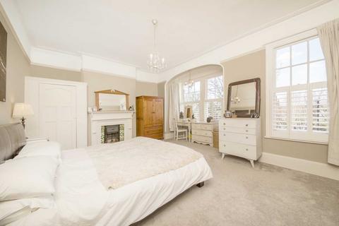 30 Druce Road, London, SE21 7DW