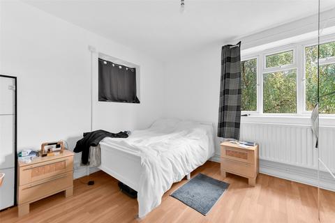 2 bedroom property for sale, Bevan Road, London, SE2