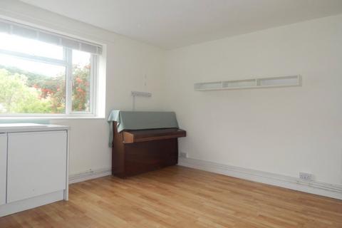 2 bedroom apartment for sale, Bevan Road, London, SE2