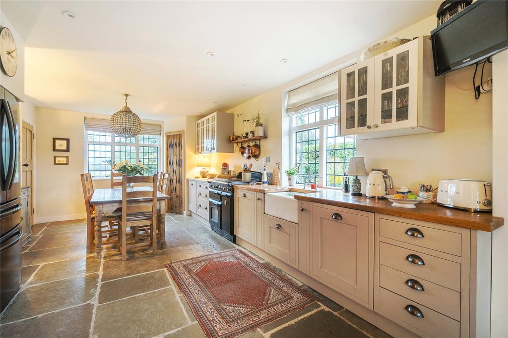 Kitchen/Dining Rm