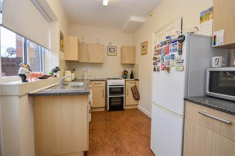 2 bedroom semi-detached house for sale, Lauderdale Avenue, Wallsend